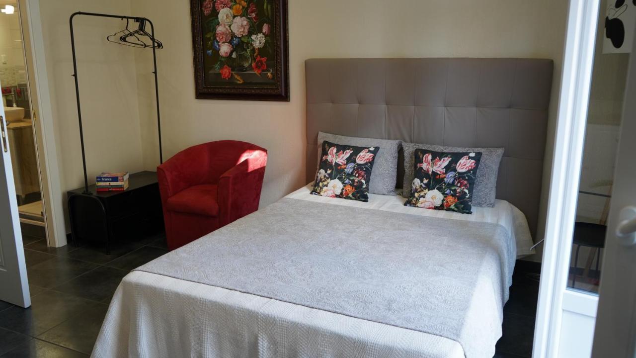 Cozy Studio With A Sea View Ницца Экстерьер фото